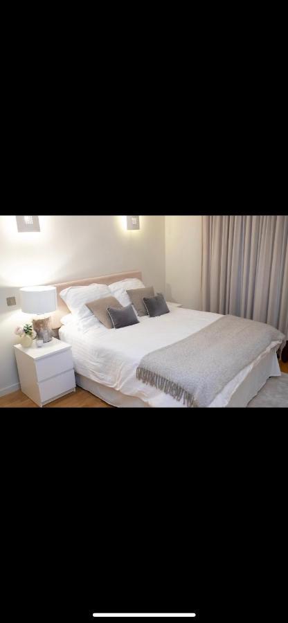London Luxury 1 Bedroom Apartment Minutes Walk From Canary Wharf Eksteriør bilde