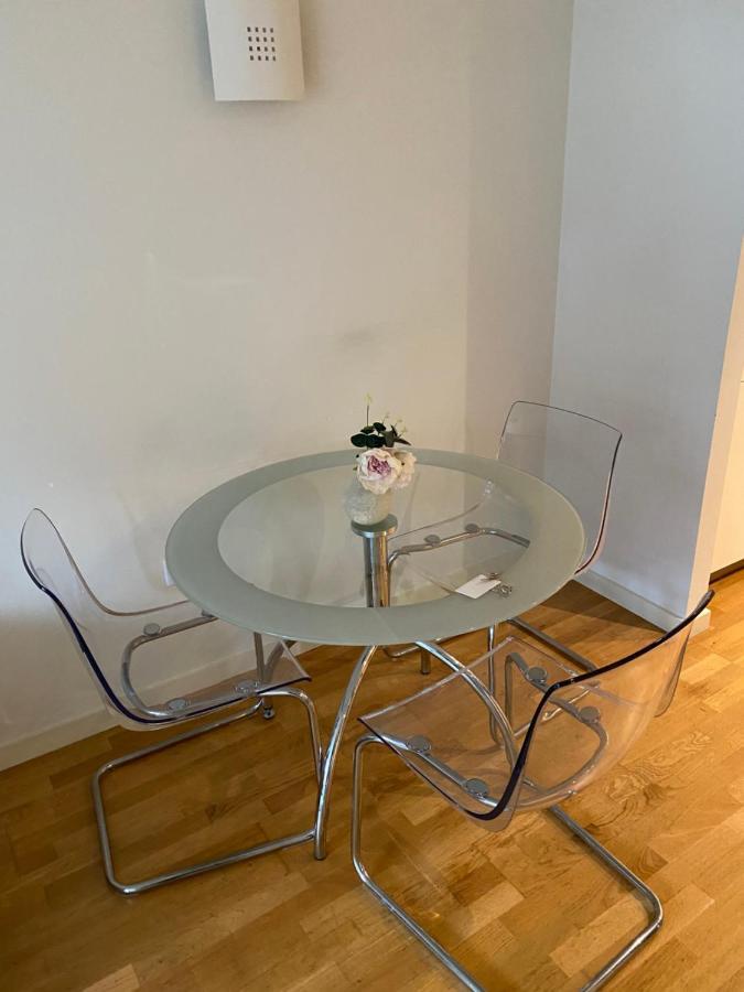 London Luxury 1 Bedroom Apartment Minutes Walk From Canary Wharf Eksteriør bilde